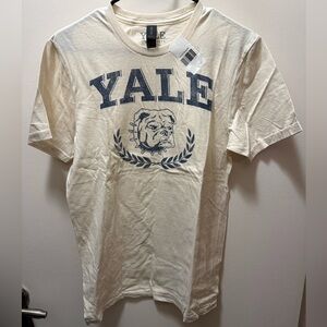 Gildan Cream Bulldog Graphic Tee
